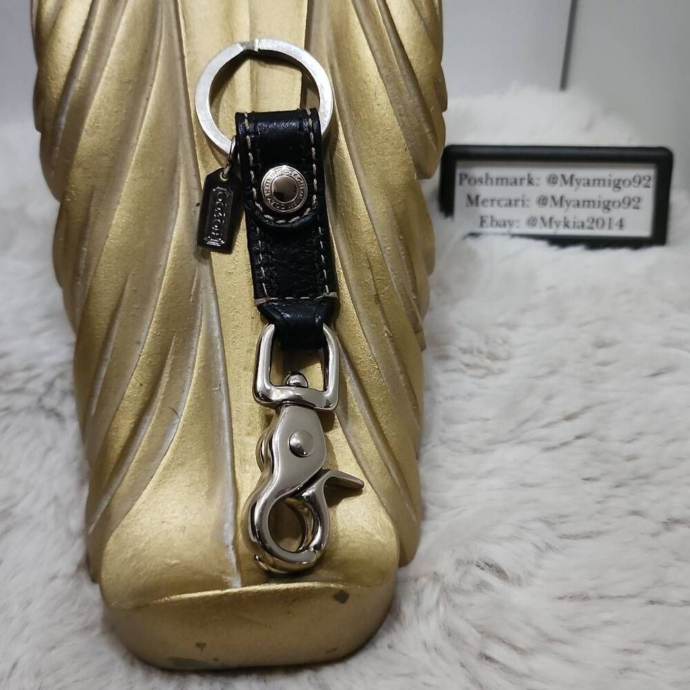NWOT Vintage Coach Black Leather Trigger Snap Bag Charm Key Fob